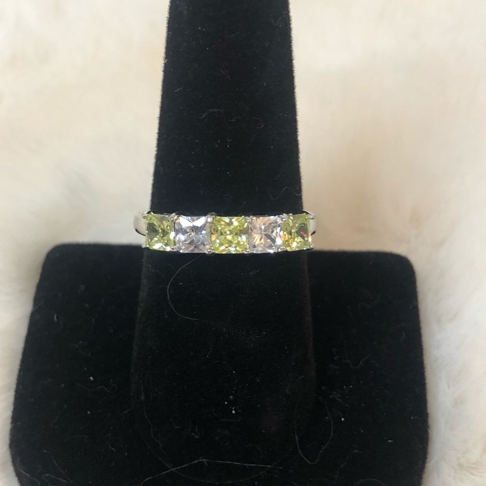 Bomb Party Green Peridot & White Topaz Ring size 9